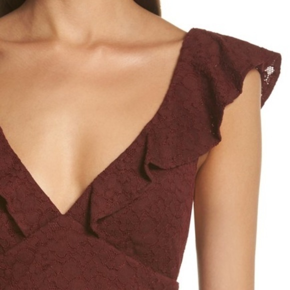 NEW Lulus Ruffle Neck Lace Minidress BURGUNDY - Picture 4 of 4